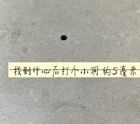 常熟瓷砖空鼓维修公司专业解答在瓷砖铺贴过程中，如果砂料搅拌不均匀，将会带来以下问题